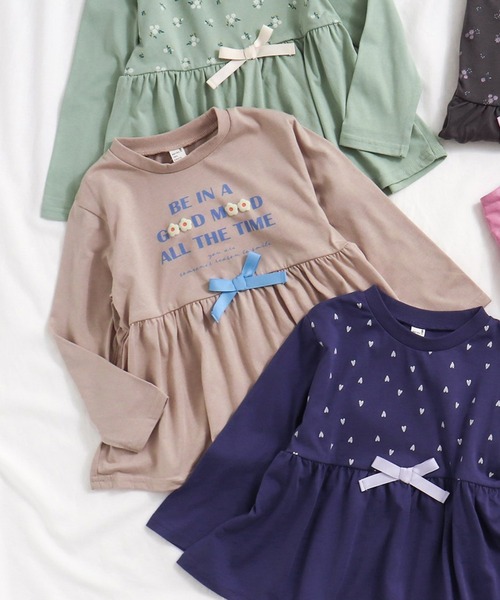 apres les cours（アプレレクール）の「ロゴ・ハート・花柄ペプラムチュニック（Tシャツ/カットソー・キッズ・ネイビー/アイボリー/ピンク/チャコール/ブルー/ベージュ/グリーン・100/110/120/90/140/80/130）」の4枚目の写真