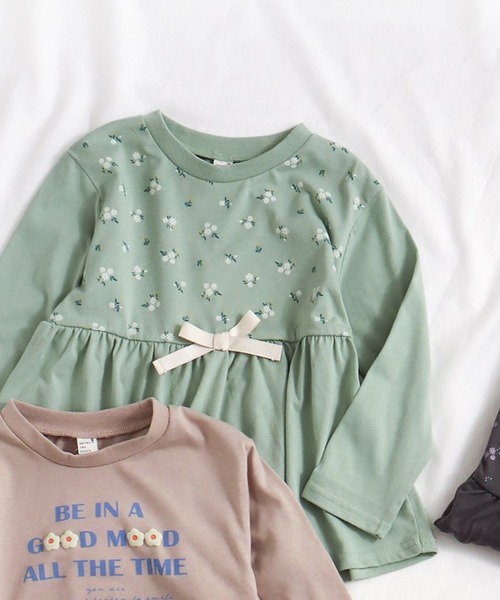 apres les cours（アプレレクール）の「ロゴ・ハート・花柄ペプラムチュニック（Tシャツ/カットソー・キッズ・ネイビー/アイボリー/ピンク/チャコール/ブルー/ベージュ/グリーン・100/110/120/90/140/80/130）」の5枚目の写真