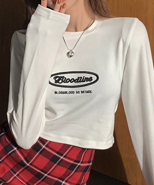 LYEON(リヨン)の「刺繍ロゴクロップドロンT(Tシャツ/カットソー・レディース・ホワイト/チャコールグレー/グレー・FREE)」の4枚目の写真