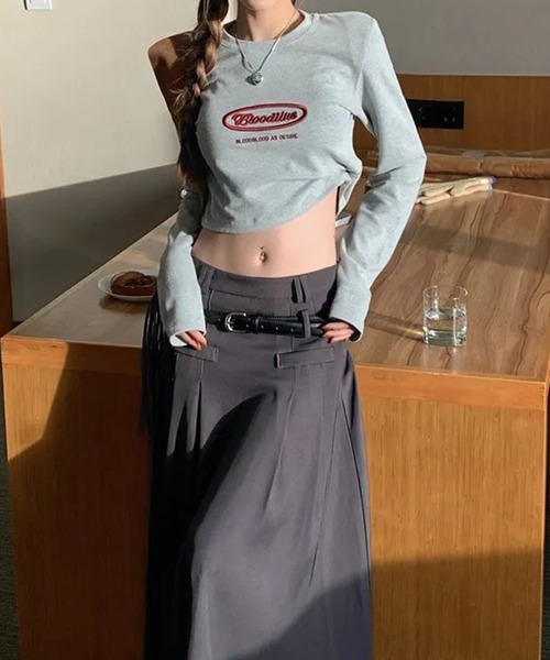 LYEON(リヨン)の「刺繍ロゴクロップドロンT(Tシャツ/カットソー・レディース・ホワイト/チャコールグレー/グレー・FREE)」の18枚目の写真