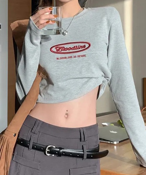 LYEON(リヨン)の「刺繍ロゴクロップドロンT(Tシャツ/カットソー・レディース・ホワイト/チャコールグレー/グレー・FREE)」の19枚目の写真