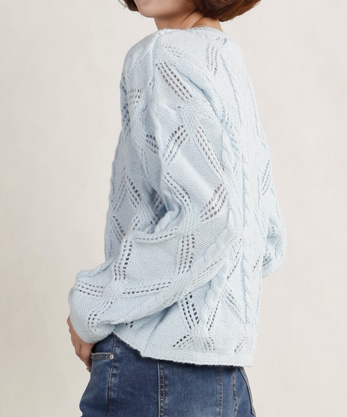 Mayree(メイリー)の「【AURORIA】ケーブル透かし編みニットプルオーバー(ニット/セーター・レディース・オフホワイト/ブルー/ピンク・FREE)」の4枚目の写真