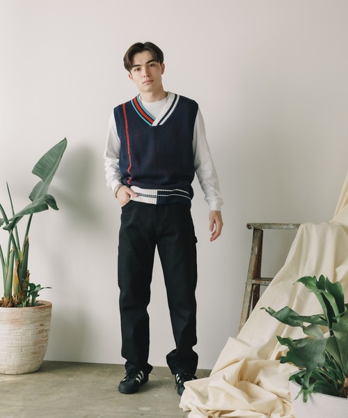 ALL RUNS(オールランズ)の「▲DESIGN V-NECK VEST/デザインVネックベスト(ベスト・メンズ・ホワイト/ブラック・M/XL/L)」の4枚目の写真