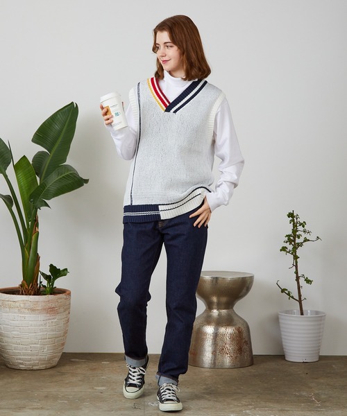 ALL RUNS(オールランズ)の「▲DESIGN V-NECK VEST/デザインVネックベスト(ベスト・メンズ・ホワイト/ブラック・M/XL/L)」の6枚目の写真