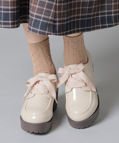 Honeys（ハニーズ）の「厚底ヒールマニッシュシューズ（ドレスシューズ・レディース・ブラック/ブラック系その他/ベージュ/ダークブラウン・S/M/L/LL）」の4枚目の写真