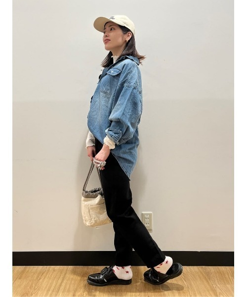 BACK NUMBER(バックナンバー)の「【BACK NUMBER】フラップポケットデニムシャツ(シャツ/ブラウス・レディース・ダークインディゴブルー・M)」の17枚目の写真