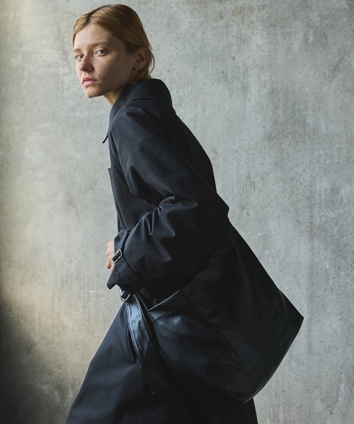 CIASENSE(シアセンス)の「Double Ring Shoulder Bag/Tote Bag ダブルリング合皮ショルダーバッグ/トートバッグ(ショルダーバッグ・メンズ・ブラック/ホワイト/アッシュグレー/チャコールアッシュ/ブラック系・FREE)」の15枚目の写真