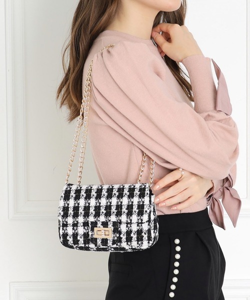 couture brooch(クチュールブローチ)の「◆ミニチェーンバッグ(ショルダーバッグ・レディース・オフホワイト/ブラック系1・00)」の2枚目の写真