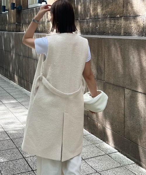 KOBE LETTUCE（コウベレタス）の「[ mikuさんコラボ ] 袖取り外しOKノーカラーブークレーコート（ノーカラーコート・レディース・ブラック/アイボリー/グレー・M）」の7枚目の写真