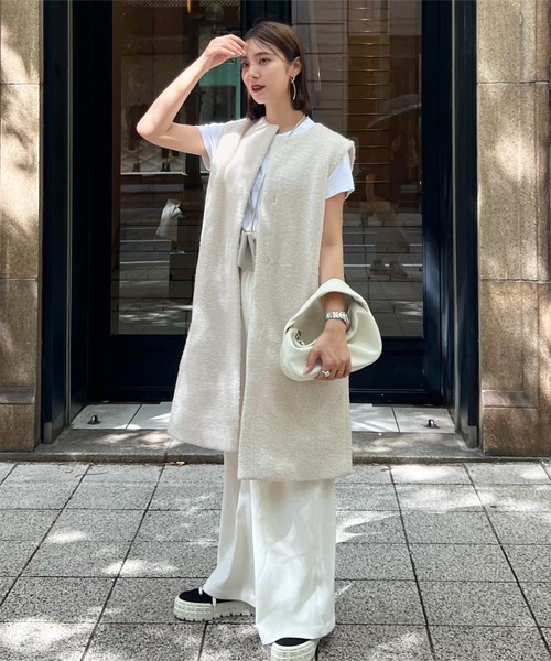 KOBE LETTUCE（コウベレタス）の「[ mikuさんコラボ ] 袖取り外しOKノーカラーブークレーコート（ノーカラーコート・レディース・ブラック/アイボリー/グレー・M）」の6枚目の写真