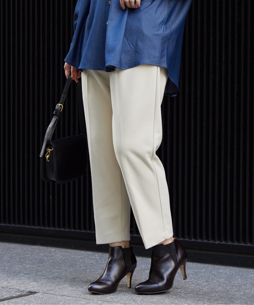 Chez toi（シェトワ）の「起毛ストレッチタックテーパードパンツ（その他パンツ・レディース・カーキ/ブラック/ベージュ/アイボリー・SMALL/MEDIUM）」の2枚目の写真