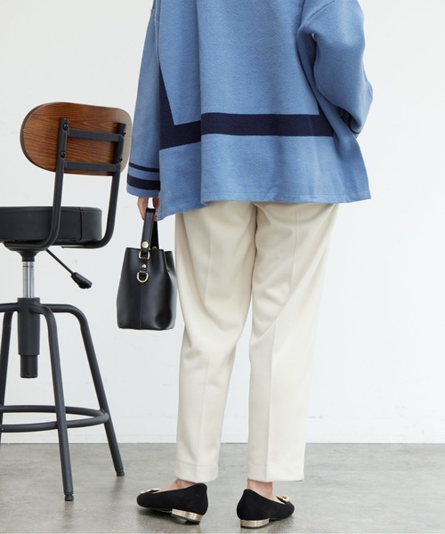 Chez toi（シェトワ）の「起毛ストレッチタックテーパードパンツ（その他パンツ・レディース・カーキ/ブラック/ベージュ/アイボリー・SMALL/MEDIUM）」の16枚目の写真
