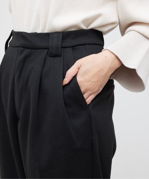 Chez toi（シェトワ）の「起毛ストレッチタックテーパードパンツ（その他パンツ・レディース・カーキ/ブラック/ベージュ/アイボリー・SMALL/MEDIUM）」の18枚目の写真