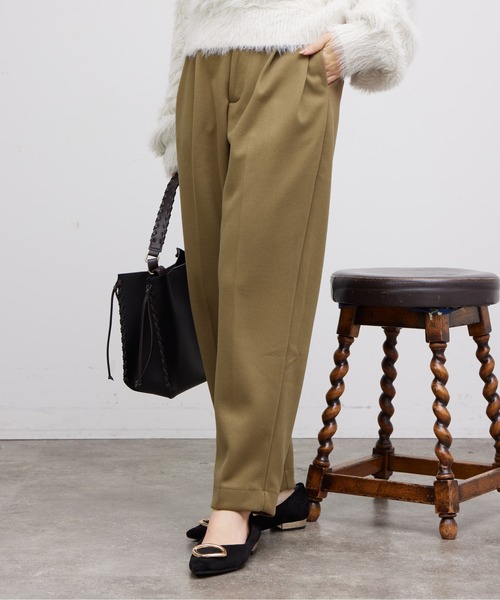 Chez toi（シェトワ）の「起毛ストレッチタックテーパードパンツ（その他パンツ・レディース・カーキ/ブラック/ベージュ/アイボリー・SMALL/MEDIUM）」の20枚目の写真