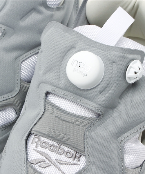 Reebok（リーボック）の「インスタポンプ フューリー OG Reebok CLASSIC（リーボック　クラシック）（スニーカー・メンズ・ホワイト×ブラック/ホワイト×グレー・28.0cm/29.5cm/23.5cm/24.5cm/25.5cm/28.5cm/29.0cm/24.0cm/23.0cm/30.0cm/26.0cm/27.0cm/27.5cm/25.0cm/22.0cm/26.5cm）」の6枚目の写真