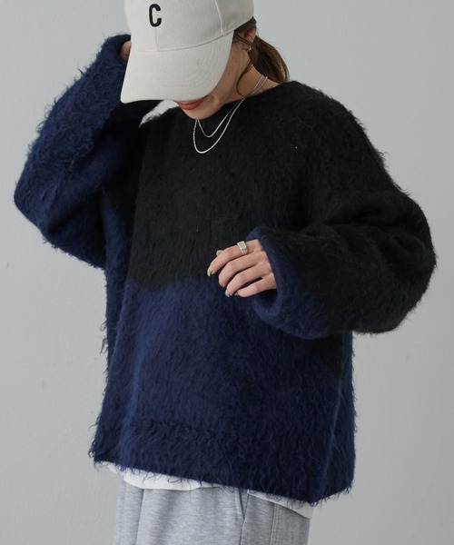 COLONY 2139(コロニートゥーワンスリーナイン)の「カラーブロッキングシャギーニットプルオーバー(ニット/セーター・レディース・ネイビー/ブラック・FREE)」の2枚目の写真