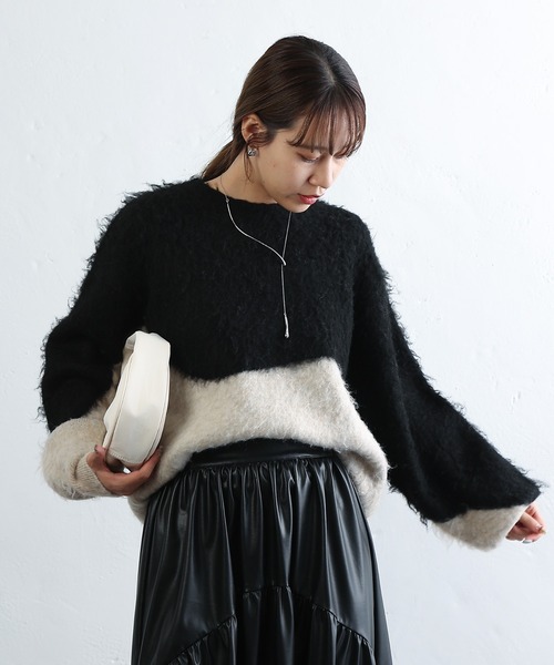 COLONY 2139(コロニートゥーワンスリーナイン)の「カラーブロッキングシャギーニットプルオーバー(ニット/セーター・レディース・ネイビー/ブラック・FREE)」の21枚目の写真