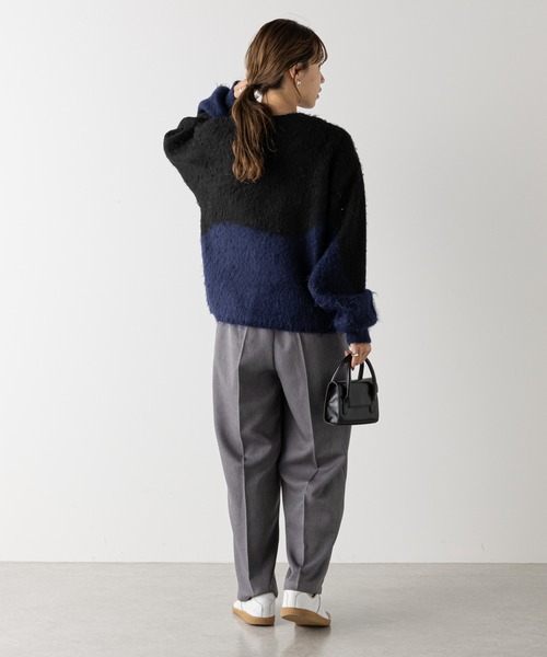 COLONY 2139(コロニートゥーワンスリーナイン)の「カラーブロッキングシャギーニットプルオーバー(ニット/セーター・レディース・ネイビー/ブラック・FREE)」の11枚目の写真