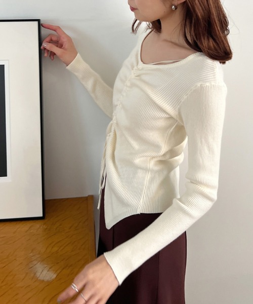 Olu.（オルドット）の「フロントギャザーニット（ニット/セーター・レディース・ブラック/ブラウン/ホワイト・FREE）」の4枚目の写真