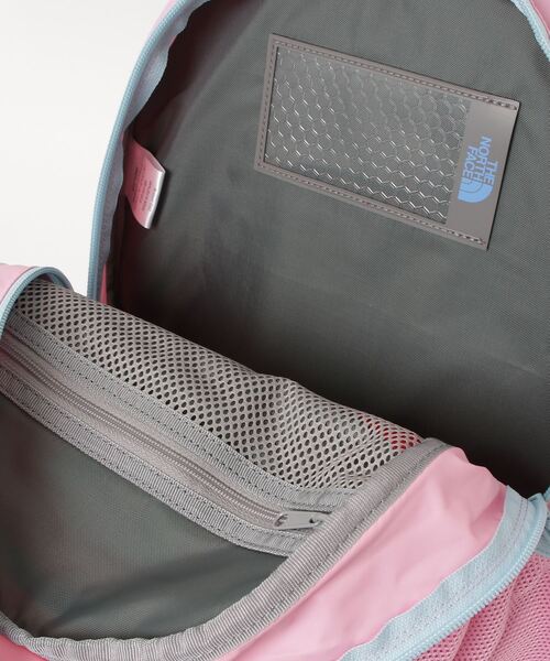 THE NORTH FACE(ザノースフェイス)の「【THE NORTH FACE】K Small Day(バックパック/リュック・キッズ・カーキ/ブラック/パープル/ネイビー/グリーン系その他/カーキ系/ピンク/ブルー/イエロー・FREE)」の11枚目の写真