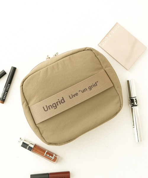 Ungrid（アングリッド）の「【Ungrid/アングリッド】 ソフトナイロン 多機能ポーチ（ポーチ・レディース・マスタード/ミント/ブラック/アイボリー/オレンジ/ピンク/グレイッシュブルー/グレイッシュベージュ/カーキ/ブラウン系その他・FREE）」の5枚目の写真