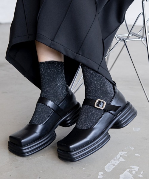 VACANCY（ヴァカンシー）の「ストラップウェーブ厚底ローファー（ローファー・レディース・シルバー/ブラック・MEDIUM/X-LARGE/LARGE）」の3枚目の写真