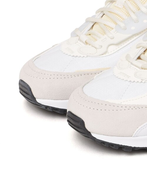 NIKE(ナイキ)の「NIKE:エア マックス 90 フューチュラ(スニーカー・レディース・イエロー・35/40/45/50/30)」の3枚目の写真