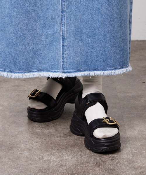 Chez toi(シェトワ)の「メタルパーツスポサン(サンダル・レディース・シルバー/ブラック/ベージュ・S/M/L)」の4枚目の写真