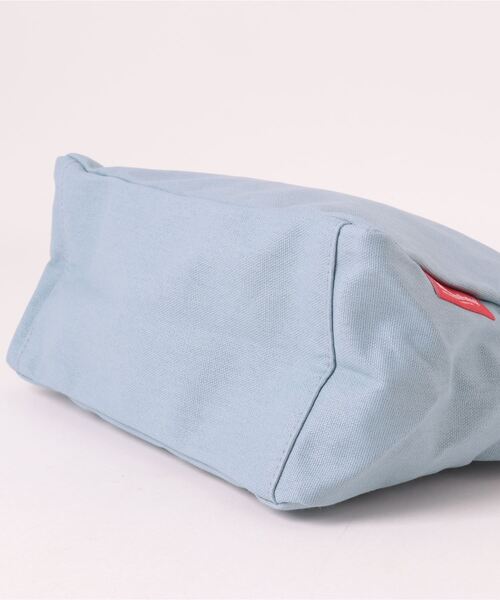 Manhattan Portage(マンハッタンポーテージ)の「Daisy Shoulder Bag Canvas Lite 24(ショルダーバッグ・レディース・ブルー/ナチュラル・X-SMALL)」の16枚目の写真