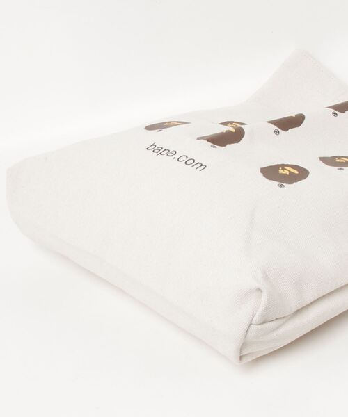 A BATHING APE（アベイシングエイプ）の「BAPE.COM TOTE BAG（トートバッグ・メンズ・アイボリー/ブラック・FREE）」の6枚目の写真