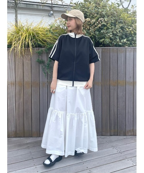 Right-on(ライトオン)の「Other(ソノタ)半袖トラックジャケット(カーディガン/ボレロ・レディース・ブラック/オフホワイト・M/L)」の11枚目の写真