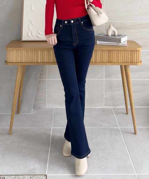 clear（クリア）の「《お気に入り数1万人突破》ミドルライズフレアデニムパンツ【低身長対応／サイズ展開あり】（デニムパンツ・レディース・ライトブルー/ブルー/ブラック/ブルー系その他/インディゴブルー・M/S/XS/PS）」の17枚目の写真