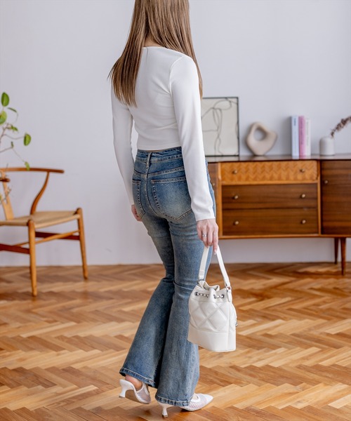 clear（クリア）の「《お気に入り数1万人突破》ミドルライズフレアデニムパンツ【低身長対応／サイズ展開あり】（デニムパンツ・レディース・ライトブルー/ブルー/ブラック/ブルー系その他/インディゴブルー・M/S/XS/PS）」の9枚目の写真