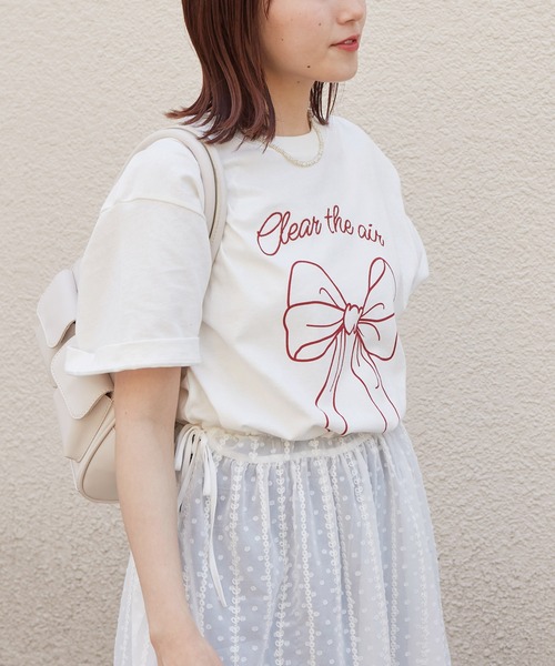 w closet(ダブルクローゼット)の「リボンプリントTEE(Tシャツ/カットソー・レディース・オートミール/スミクロ/オフホワイト・FREE)」の8枚目の写真