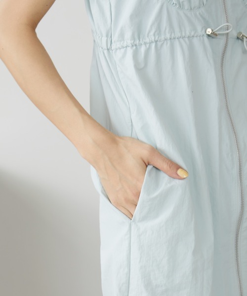 Auntie Rosa Holiday(アンティローザホリデー)の「フロントZIPビスチェレイヤードワンピース / サイズ展開あり(ワンピース・レディース・サックスブルー/ブラック・SMALL/MEDIUM)」の20枚目の写真