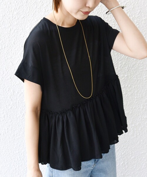 SHIPS(シップス)の「〈接触冷感〉コットン ナイロン ペプラム プルオーバー(Tシャツ/カットソー・レディース・オフホワイト/ブルー/ブラック・ONE SIZE)」の2枚目の写真