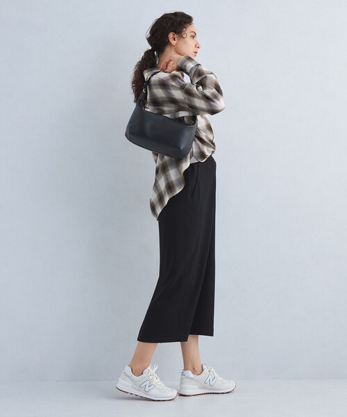 green label relaxing(グリーンレーベルリラクシング)の「<PRATO MADE IN ITALY>ワンハンドル バッグ(ショルダーバッグ・レディース・ベージュ/コバルトブルー/ブラック・FREE)」の4枚目の写真