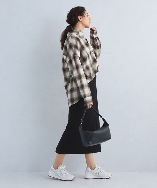 green label relaxing(グリーンレーベルリラクシング)の「<PRATO MADE IN ITALY>ワンハンドル バッグ(ショルダーバッグ・レディース・ベージュ/コバルトブルー/ブラック・FREE)」の6枚目の写真