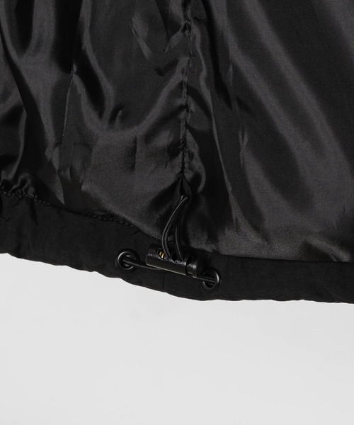 YOEL(ヨエル)の「YOEL - Nylon padded vest / ナイロンパデットベスト(ベスト・メンズ・テラコッタ/ブラック・MEDIUM/LARGE)」の13枚目の写真
