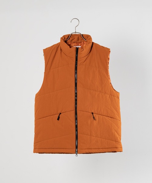 YOEL(ヨエル)の「YOEL - Nylon padded vest / ナイロンパデットベスト(ベスト・メンズ・テラコッタ/ブラック・MEDIUM/LARGE)」の6枚目の写真