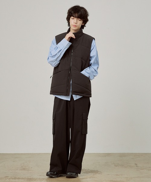 YOEL(ヨエル)の「YOEL - Nylon padded vest / ナイロンパデットベスト(ベスト・メンズ・テラコッタ/ブラック・MEDIUM/LARGE)」の21枚目の写真