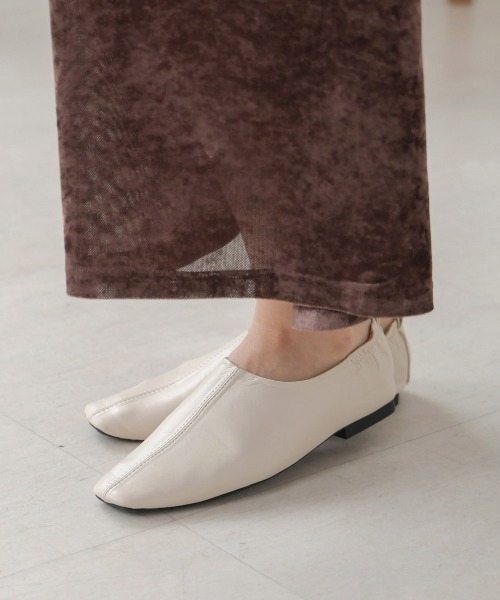 Bab（バブ）の「スクエアトゥシューズ（パンプス・レディース・アイボリー/ブラック/ブラウン・37/38）」の5枚目の写真