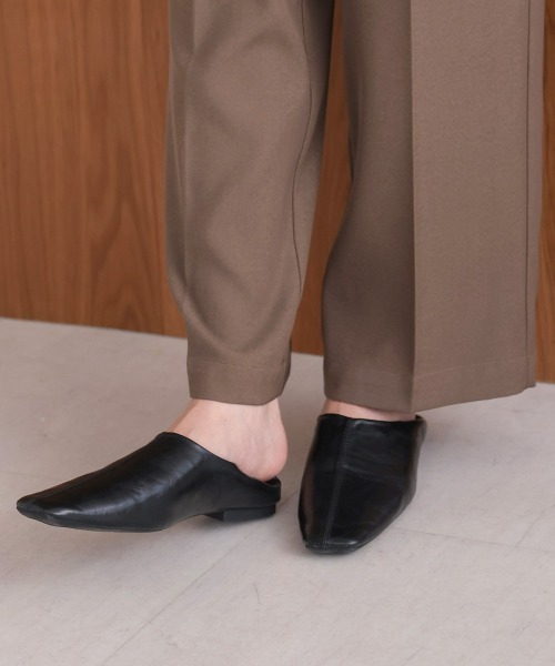 Bab（バブ）の「スクエアトゥシューズ（パンプス・レディース・アイボリー/ブラック/ブラウン・37/38）」の10枚目の写真