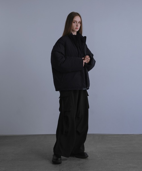 LILL（リル）の「【700フィルパワー】中綿ハイネックルーズスリーブパデッドジャケット（ダウンジャケット/コート・メンズ・ブラック/ライトグレー・XL/L/M/S）」の12枚目の写真