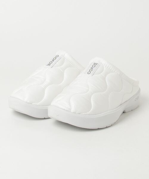 OOFOS(ウーフォス)の「【OOFOS】Women's OOcOOzie Thermo Mule / ウィメンズウークージーサーモミュール(サンダル・レディース・ブラック×ブラック/ホワイト・23/24/25)」の3枚目の写真