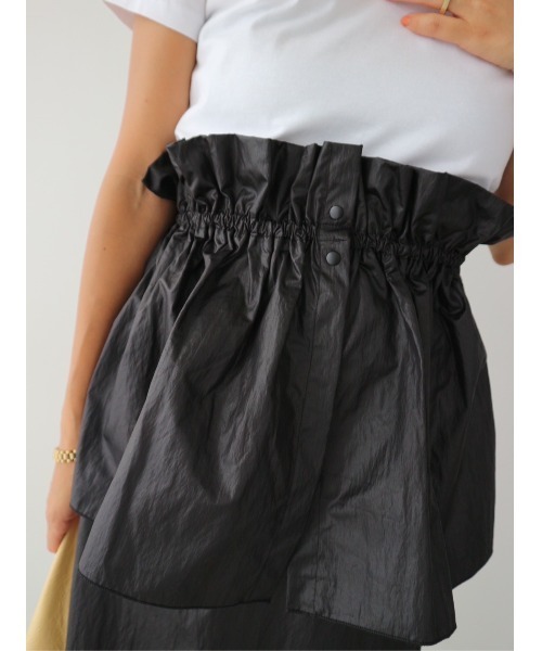 TRUNC(トランクエイティーエイト)の「3WAY Pearl Taffeta Skirt(スカート・レディース・ブラック/グレー・FREE)」の4枚目の写真