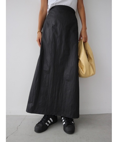 TRUNC(トランクエイティーエイト)の「3WAY Pearl Taffeta Skirt(スカート・レディース・ブラック/グレー・FREE)」の7枚目の写真