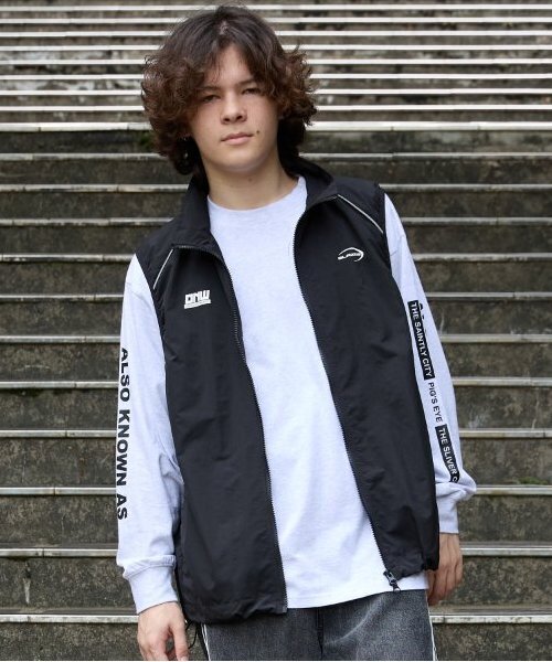 GLAZOS(グラソス)の「【大人向けサイズあり】ロゴジップアップベスト(ベスト・キッズ・ネイビー/ブラック・M/S/LL/L)」の1枚目の写真