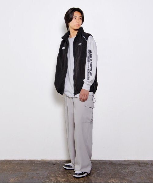 GLAZOS(グラソス)の「【大人向けサイズあり】ロゴジップアップベスト(ベスト・キッズ・ネイビー/ブラック・M/S/LL/L)」の5枚目の写真