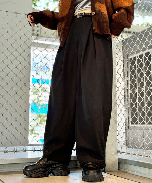 CIAOPANIC（チャオパニック）の「スーパータックワイドスラックス（スラックス・レディース・ネイビー/ブラック/チャコールグレー/ブラウン/アイボリー/グレー・LARGE/MEDIUM/38/40）」の17枚目の写真